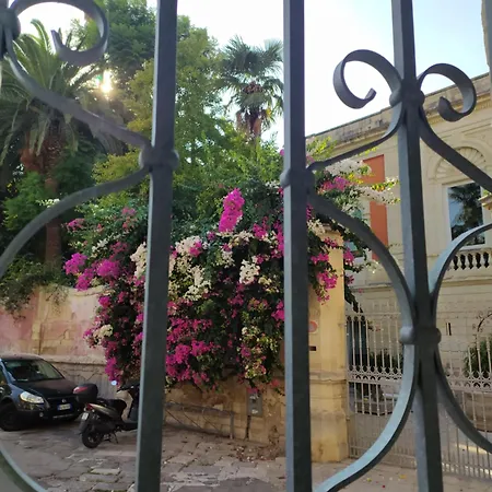 Vico Sferracavalli Λέτσε